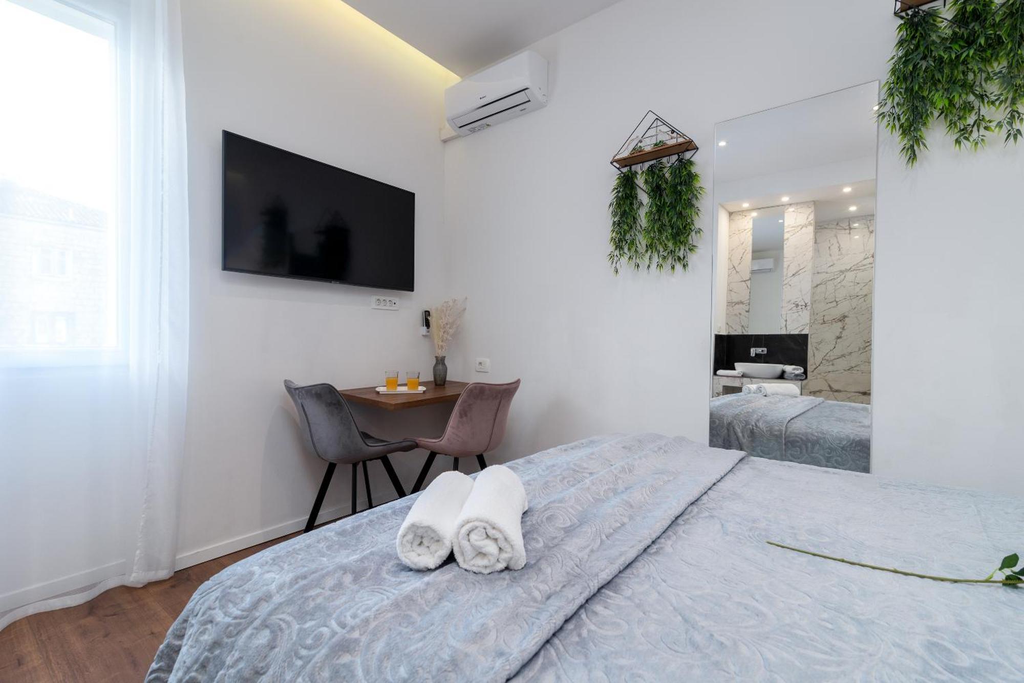 Antares Luxury Rooms 1 Split Extérieur photo