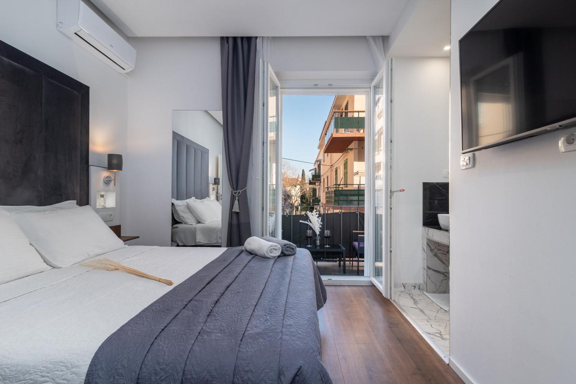 Antares Luxury Rooms 1 Split Extérieur photo